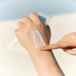 SKIN1004 Madagascar Centella Hyalu-Cica Water-Fit Sun Serum 100 ml