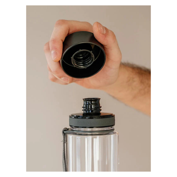 EQUA Plain Black plastična boca 600 ml