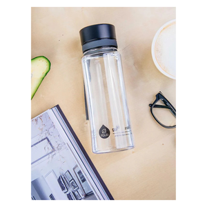 EQUA Plain Black plastična boca 600 ml