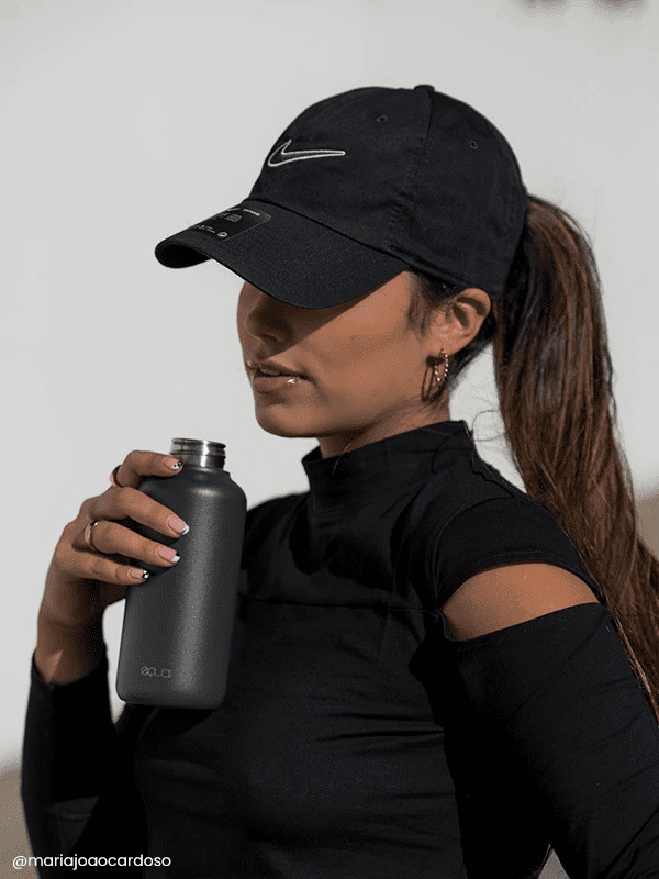 EQUA Timeless Dark Grey boca za vodu 600 ml