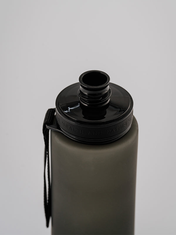 Equa Matte Black plastična boca 600 ml