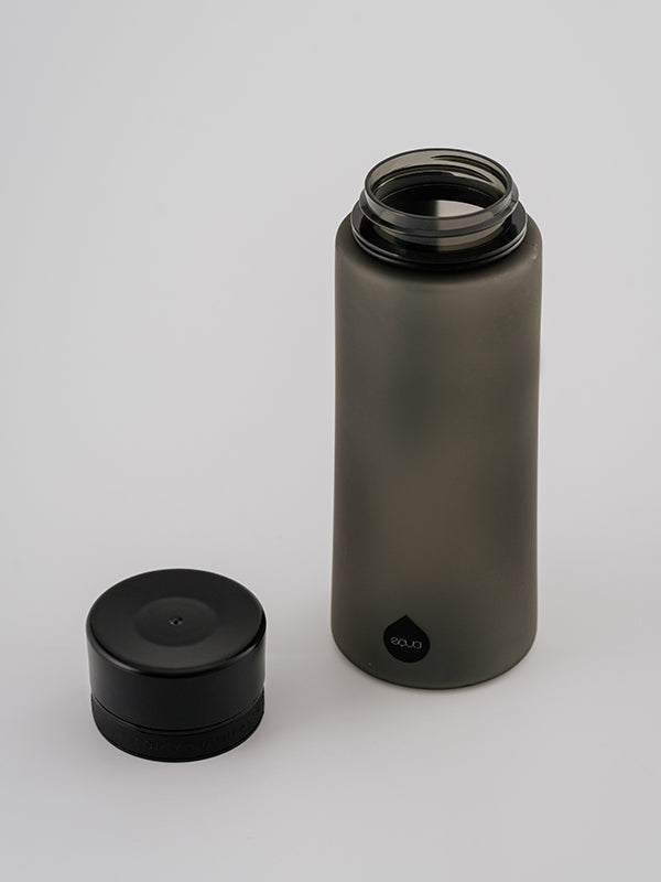 Equa Matte Black plastična boca 600 ml